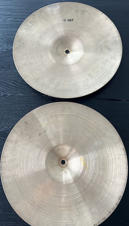 A Zildjian 14 Medium Hi-Hat 3.jpg