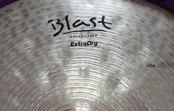 File:UFIP Blast 20" Extra Dry Ride 2.jpg
