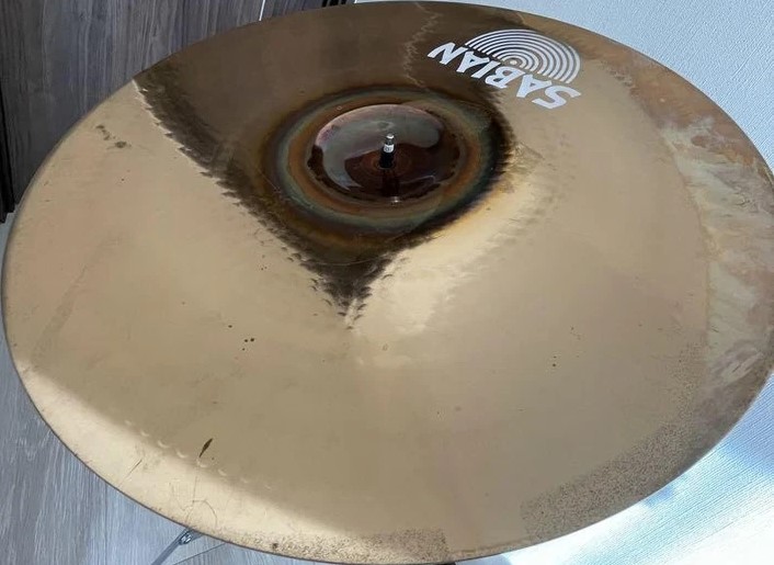 File:Sabian Wild 900 20" Medium Ride 3.jpg
