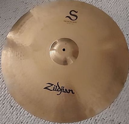 S 24" Medium Ride 1.jpg