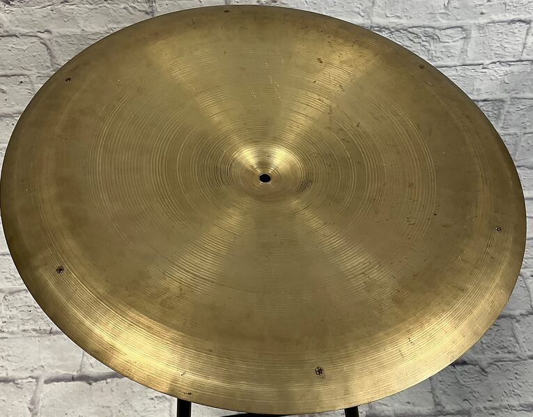 File:A 24 Swish 2.jpg