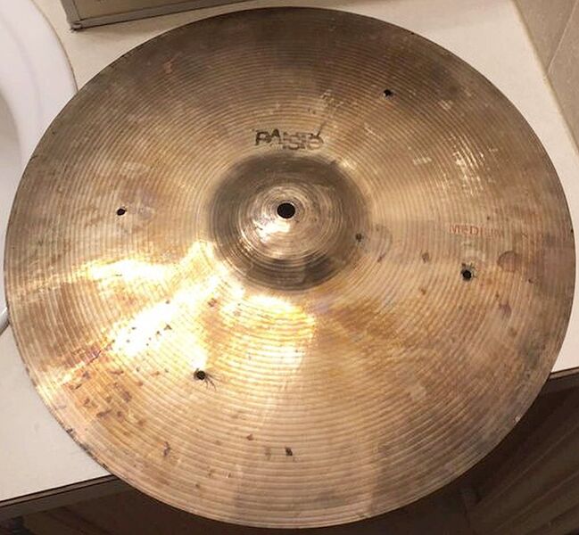 File:Ludwig standard 16.jpg