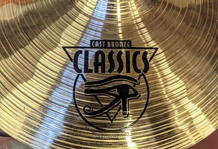 Meinl Classics 14" Powerful Hihat 3.jpg