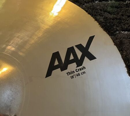 Sabian AAX 19" Thin Crash 2.jpg