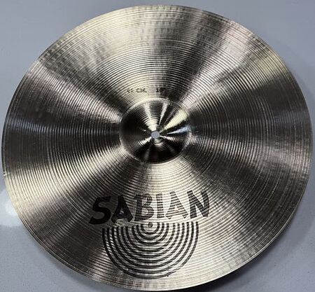 Sabian AA 16" Medium Ride 4.jpg