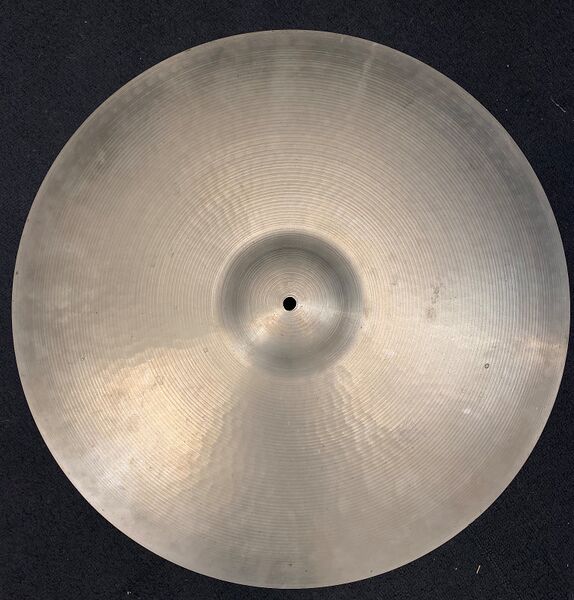 File:Ludwig standard 22 ride.jpg