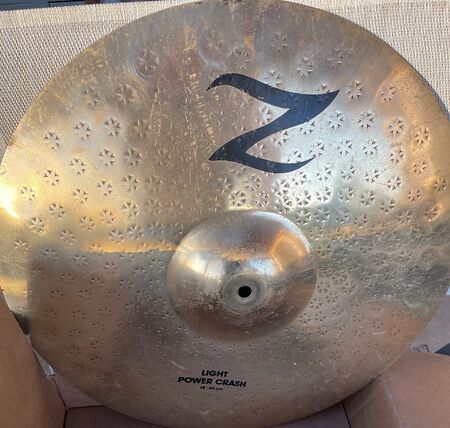 Z Zildjian 18 Light Power Crash 1.jpg