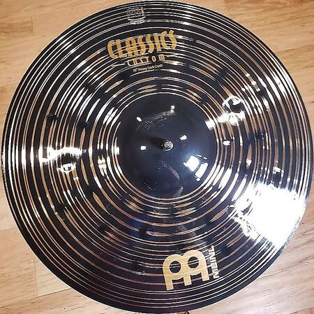 Meinl Classics Custom Dark 16" Heavy Crash 1.jpg