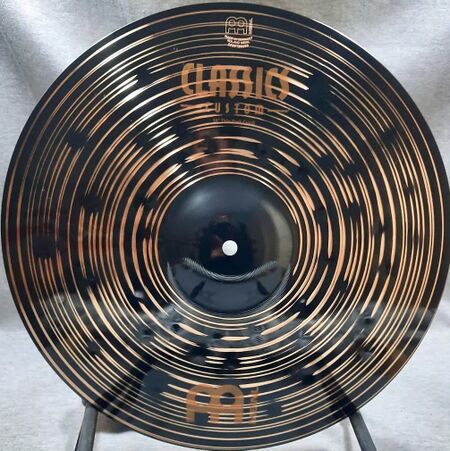 Meinl Classics Custom Dark 16" Thin Crash 1.jpg