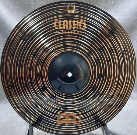 Meinl Classics Custom 17" Dark Crash 1.jpg