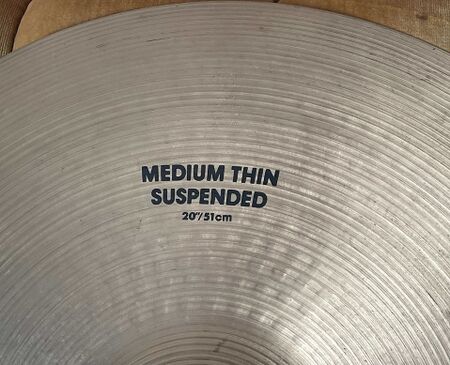 A Zildjian 20 Medium Thin Suspended 2.jpg