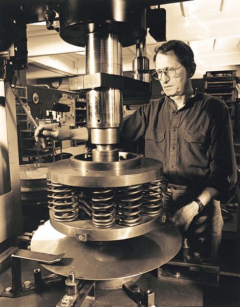 File:Bell pressing.jpg