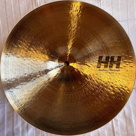 Sabian HH 14 Medium Thin Crash 1.jpg