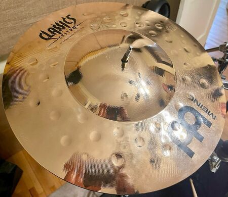 Meinl Classics Custom Extreme Metal 18" Big Bell Ride 2.jpg