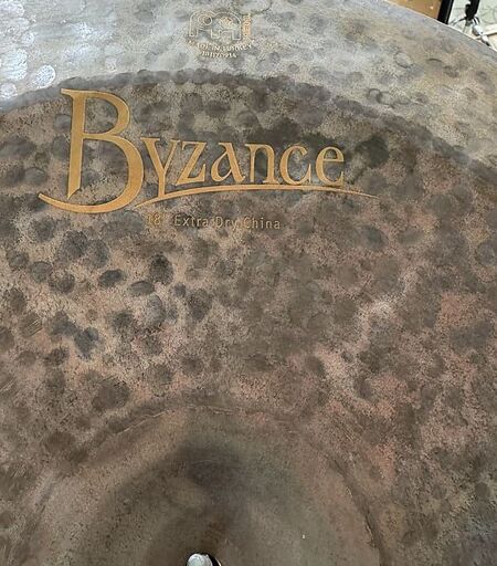 Meinl Byzance Extra Dry 18" China 2.jpg