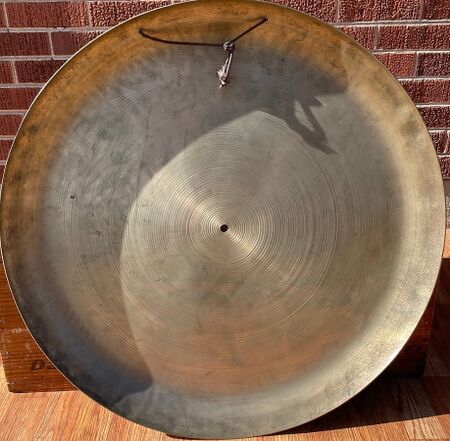 Zildjian 28 Tam Tam 4.jpg