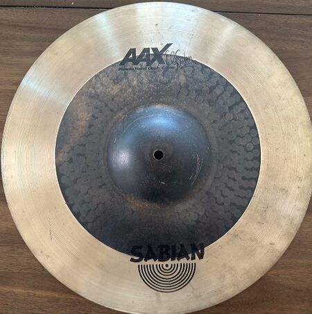 Sabian AAX 18" El Sabor Picante Hand Crash 1.jpg