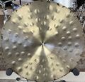Meinl Byzance Extra Dry 15" Medium Thin Hihat 4.jpg