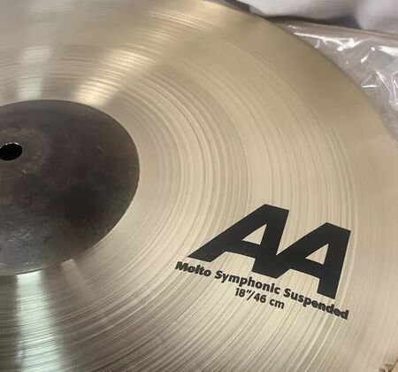 Sabian AA 18" Molto Symphonic Suspended 2.jpg