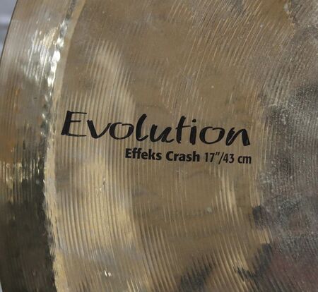 Sabian HHX Evolution 17 Effeks Crash 2.jpg