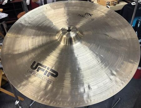 UFIP FX 18" Fast China 1.jpg