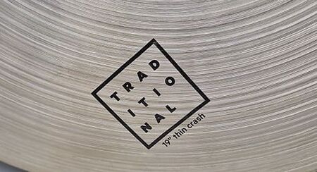 Istanbul Agop Traditional 19" Thin Crash 2.jpg