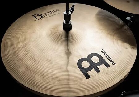 Meinl Byzance 15 Extra Hammered Hihat 1.jpg