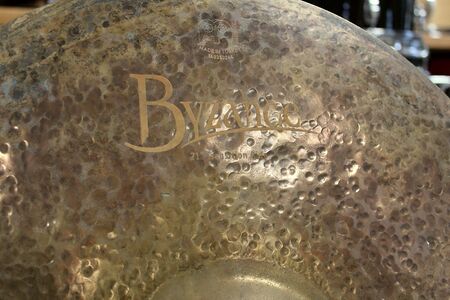 Meinl Byzance Byzance Extra Dry 21" Transition Ride 2.jpg