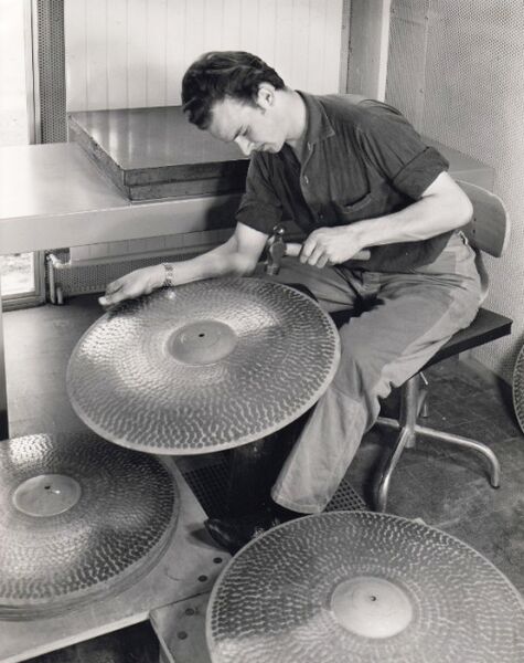 File:60s hammering (2).jpg