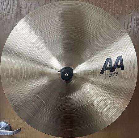Sabian AA 18" Suspended 1.jpg