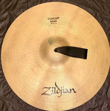 A Zildjian 18" Concert Band 4.jpg