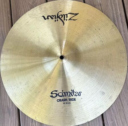Zildjian Scimitar 18" Crash Ride 1.jpg