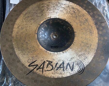 Sabian Radia 14 Bell Disc 3.jpg