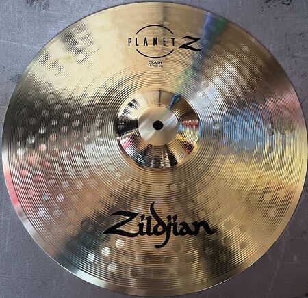 Zildjian Planet Z 16" Crash 1.jpg