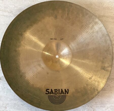 Sabian AA 19" Medium Ride 3.jpg