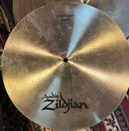 A Zildjian 16 Concert Band 1.jpg