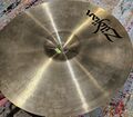 A Zildjian 19" Light Ride 3.jpg