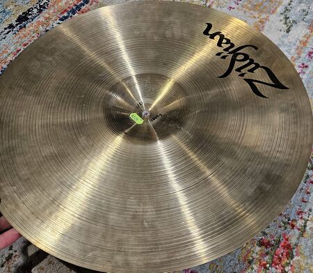 A Zildjian 19" Light Ride 3.jpg