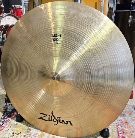 A Zildjian 19" Light Ride 1.jpg
