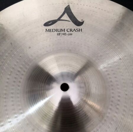 A Zildjian 18" Medium Crash 3.jpg