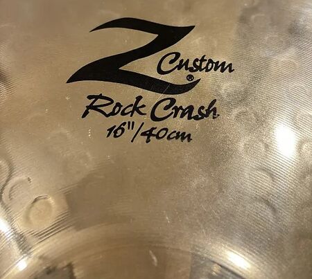 Z Custom 16 Rock Crash 2.jpg
