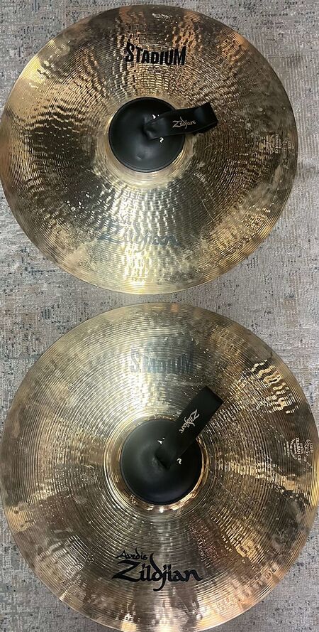 A Zildjian 20 Stadium Medium 1.jpg