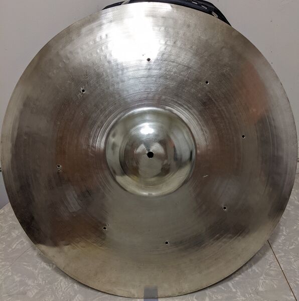 File:PXL 20211210 040754898.jpg