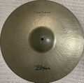 A Zildjian 17" Classic Orchestral Medium Light 1.jpg