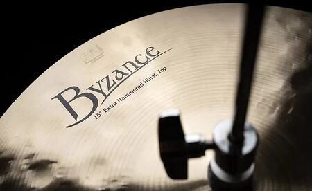 Meinl Byzance 15 Extra Hammered Hihat 2.jpg