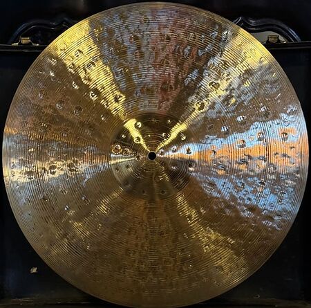 Meinl Byzance Foundry Reserve 19" Crash 1.jpg