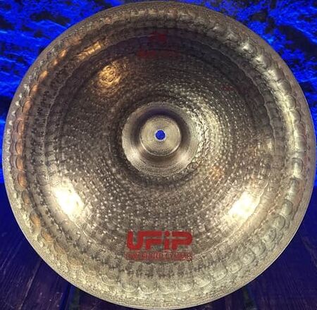 UFIP FX 18" Dark China 1.jpg