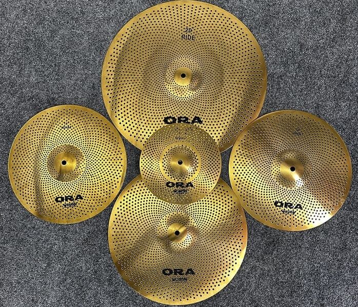 File:Wuhan Ora Family 1.jpg