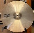 Paiste Giant Beat 16" Hi-Hat 2.jpg