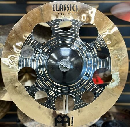 Meinl Classics Custom Dual 18" Trash Crash 1.jpg